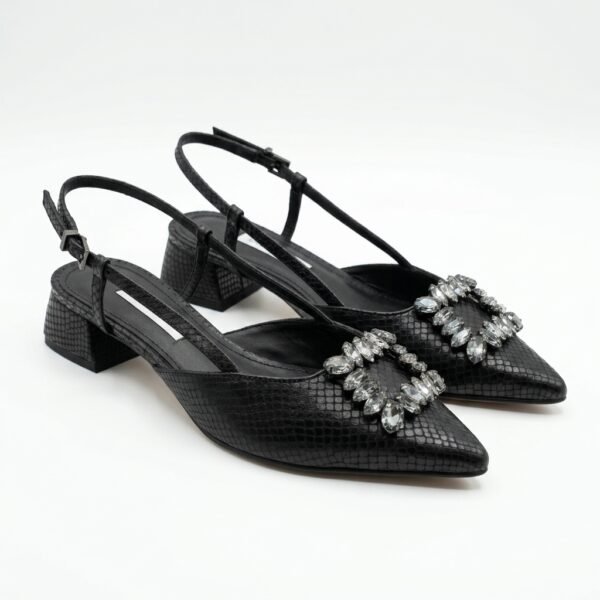 Shoes_on_white_background_202607271327.jpeg